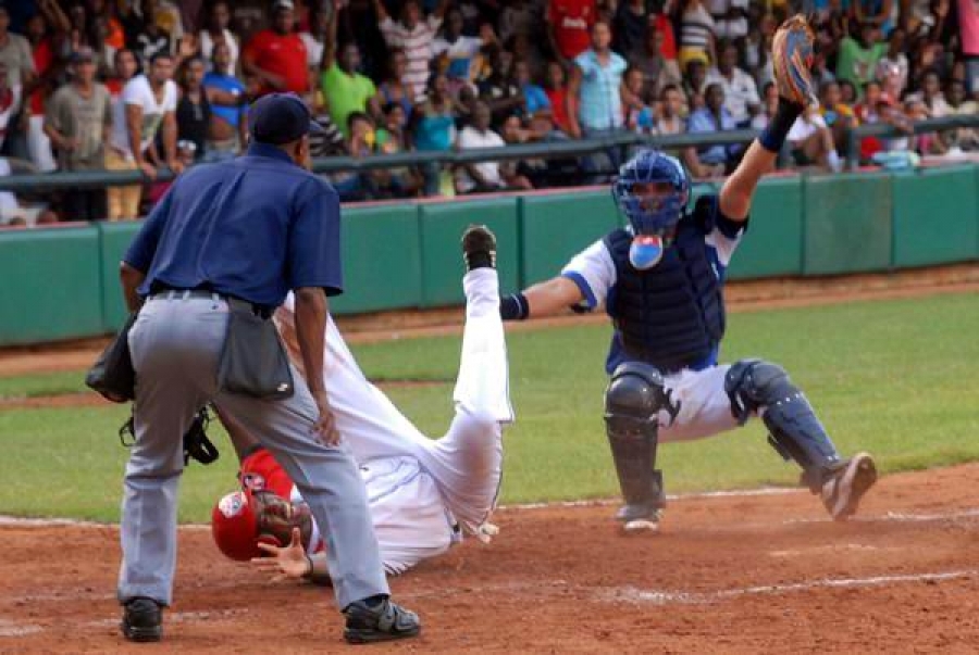 Great game today in Cuban baseball series